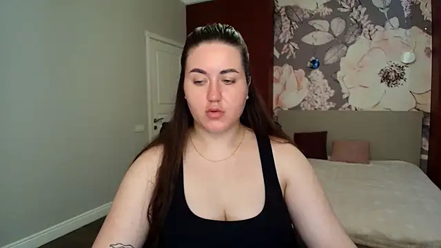 Roxie Bradley online show from 05-22-26, 05:47