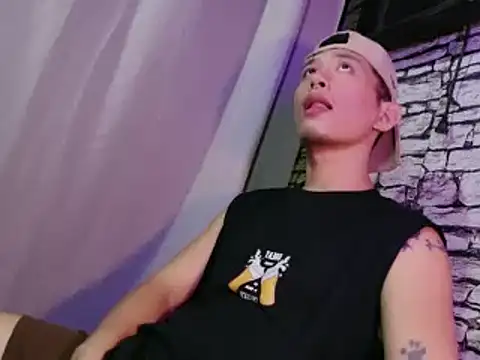 xlovercum online show from 05-01-26, 04:44