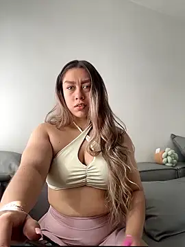 Im sophiie online show from 06-19-26, 09:29