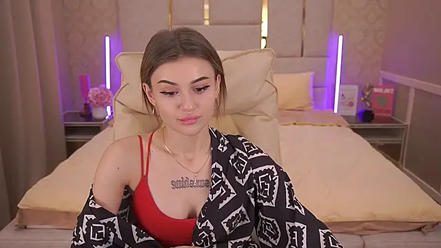 Lili Danger online show from 01-18-25, 05:04