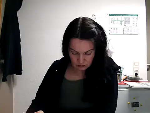 Snapshot of LoveNBloom chatting on 04-06-26, 06:42 LoveNBloom online show from 04-06-26, 06:42