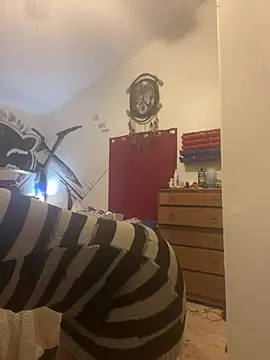 Snapshot of Jessiejames32 chatting on 01-18-25, 03:31 Jessiejames32 online show from 01-18-25, 03:31