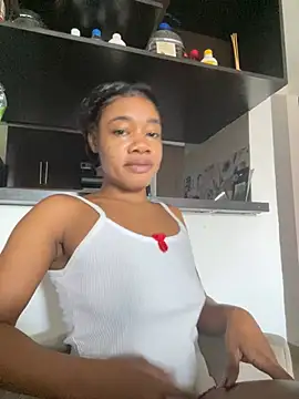 yisela  online show from 06-12-26, 07:13