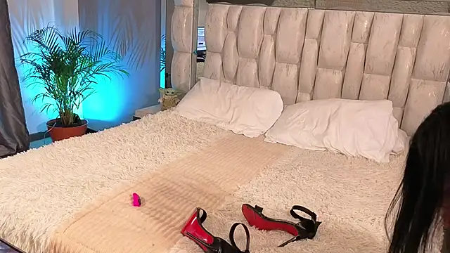 Snapshot of Miaparkerss_ chatting on 09-25-25, 11:41 Miaparkerss online show from 09-25-25, 11:41