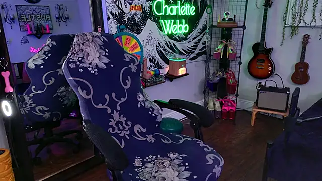 Snapshot of CharletteWebb chatting on 12-11-24, 02:19 CharletteWebb online show from 12-11-24, 02:19