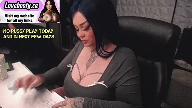 sheylagoddess11 online show from 10-22-25, 03:07