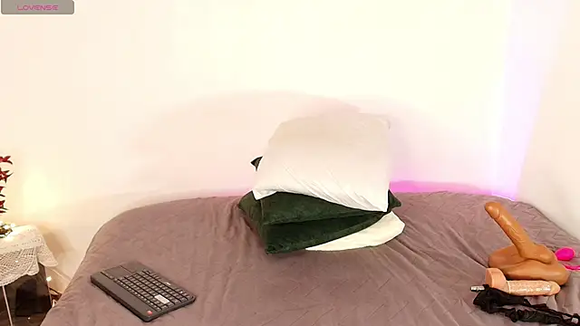 Snapshot of kattyytaylor chatting on 03-27-26, 08:26 kattyytaylor online show from 03-27-26, 08:26