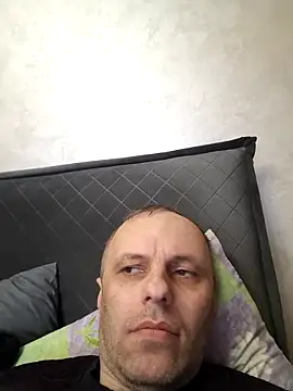 Snapshot of Vitalitys chatting on 02-18-26, 05:42 Vitalitys online show from 02-18-26, 05:42