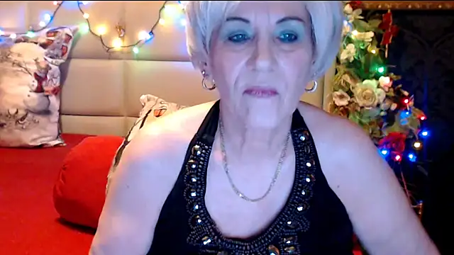 Snapshot of HappyWomanOn chatting on 01-06-25, 11:07 HappyWomanOn online show from 01-06-25, 11:07