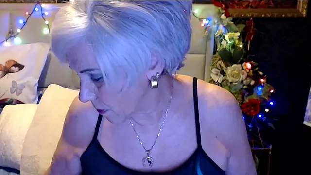 Snapshot of HappyWomanOn chatting on 01-19-25, 07:37 HappyWomanOn online show from 01-19-25, 07:37