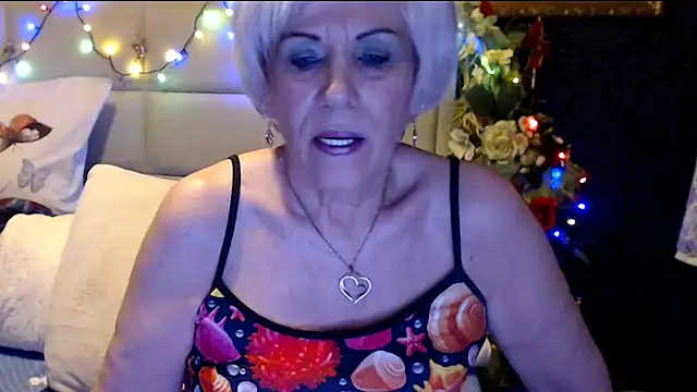 Snapshot of HappyWomanOn chatting on 01-20-25, 07:14 HappyWomanOn online show from 01-20-25, 07:14