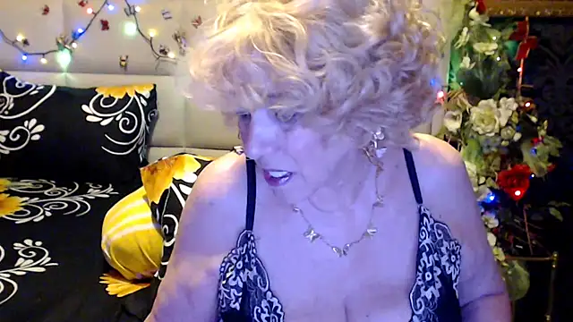 HappyWomanOn online show from 04-10-26, 08:57