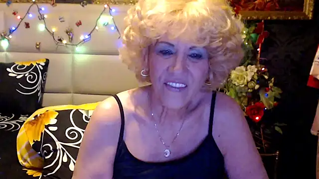 HappyWomanOn online show from 04-11-26, 09:13