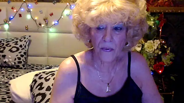 HappyWomanOn online show from 04-15-26, 08:21