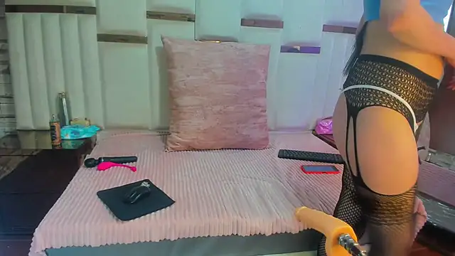 Snapshot of ArianaSmith69 chatting on 02-19-25, 02:12 ArianaSmith69 online show from 02-19-25, 02:12