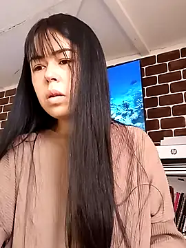 Snapshot of ArianaSmith69 chatting on 03-08-25, 01:57 ArianaSmith69 online show from 03-08-25, 01:57