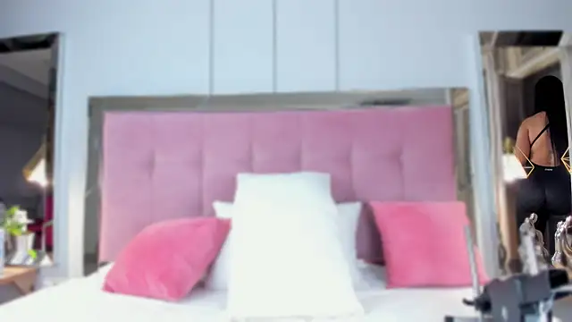 Snapshot of Ahincale chatting on 02-16-26, 08:05 Ahincale online show from 02-16-26, 08:05