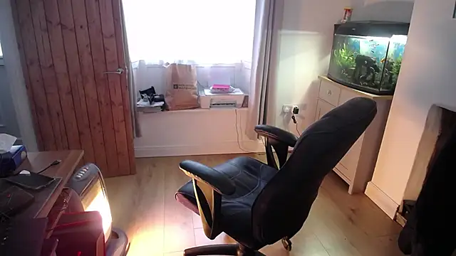 Snapshot of rob2810 chatting on 10-16-25, 07:53 rob2810 online show from 10-16-25, 07:53