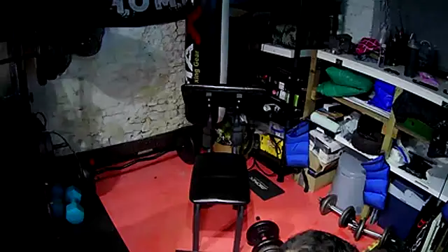 Snapshot of rob2810 chatting on 04-01-26, 07:44 rob2810 online show from 04-01-26, 07:44