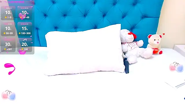 Snapshot of Nayla_Garner chatting on 10-16-25, 04:30 Nayla Garner online show from 10-16-25, 04:30