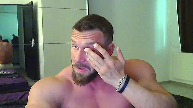 muscularkevin online show from 05-01-26, 12:21
