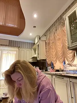 Snapshot of Amazoniiaa chatting on 02-26-25, 10:15 Amazoniiaa online show from 02-26-25, 10:15