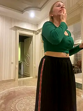 Snapshot of Amazoniiaa chatting on 09-26-25, 07:18 Amazoniiaa online show from 09-26-25, 07:18