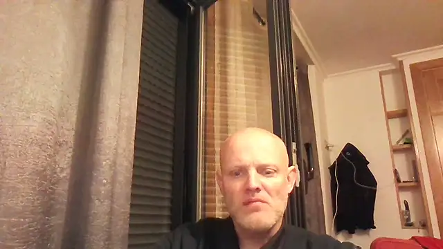 Snapshot of davigochi77bcn chatting on 01-17-25, 07:38 davigochi77bcn online show from 01-17-25, 07:38