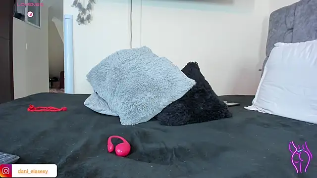 Snapshot of danielasexya1 chatting on 03-02-25, 08:18 danielasexya1 online show from 03-02-25, 08:18