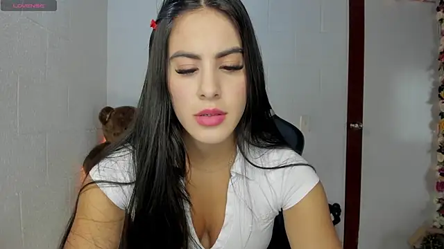Snapshot of M_isabel25 chatting on 01-09-25, 08:55 M isabel25 online show from 01-09-25, 08:55