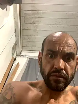 Snapshot of raphadoors19 chatting on 10-19-25, 06:14 raphadoors19 online show from 10-19-25, 06:14