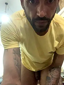 Snapshot of raphadoors19 chatting on 11-12-25, 02:34 raphadoors19 online show from 11-12-25, 02:34