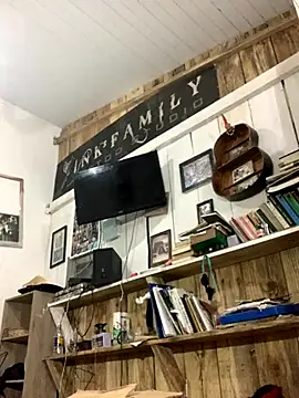 Snapshot of raphadoors19 chatting on 11-17-25, 05:52 raphadoors19 online show from 11-17-25, 05:52