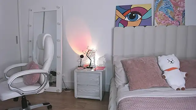 Daniela Miller  online show from 09-13-25, 12:54