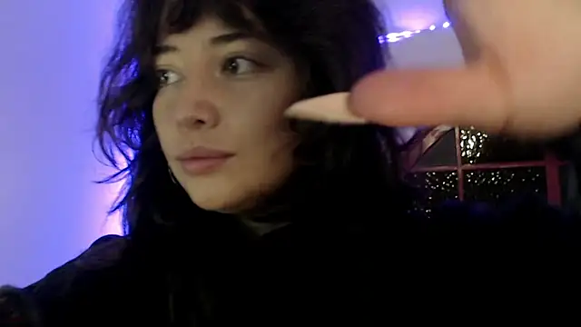 Hannah-Valhalla online show from 02-14-25, 03:33