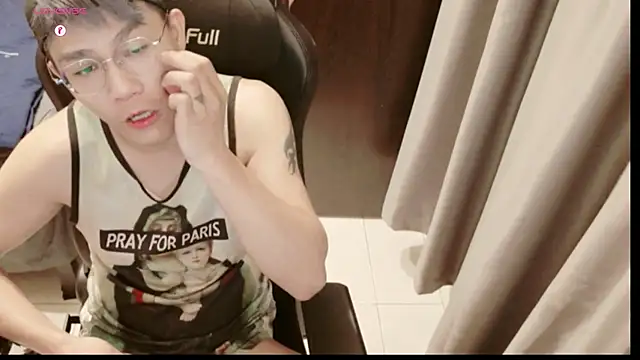 Snapshot of Canto-Dvng chatting on 10-04-25, 08:45 Canto-Dvng online show from 10-04-25, 08:45