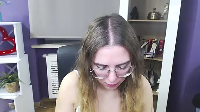 Zoey Erotic online show from 12-09-24, 06:23
