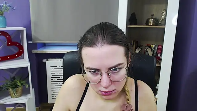 Zoey Erotic online show from 12-10-24, 09:33
