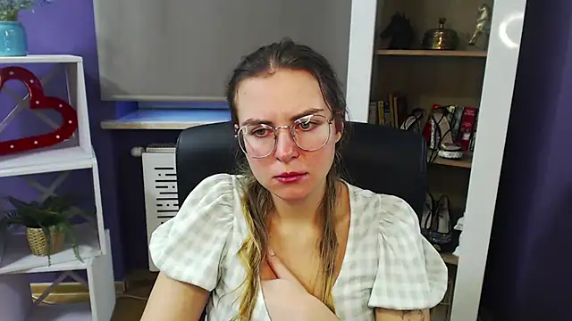Zoey Erotic online show from 12-16-24, 09:03