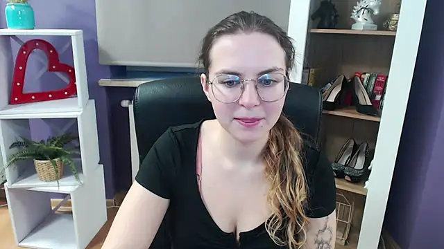 Zoey Erotic online show from 03-06-25, 05:24