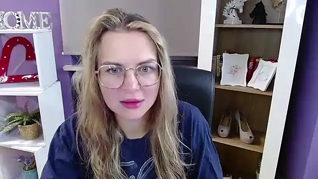 Snapshot of Zoey_Erotic chatting on 10-29-25, 05:20 Zoey Erotic online show from 10-29-25, 05:20