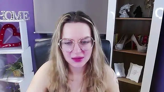 Zoey Erotic online show from 01-14-26, 05:35