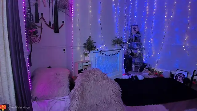 AliceW0lf online show from 10-18-25, 04:08