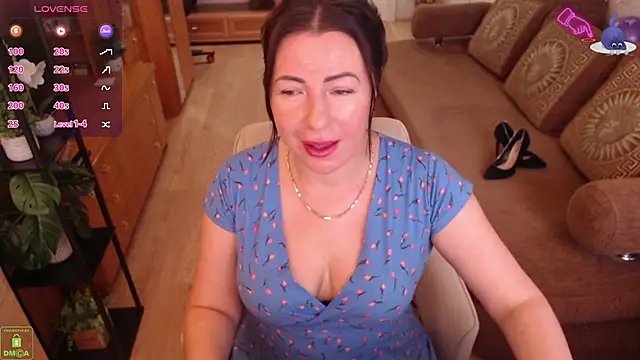 LauraClarck online show from 05-03-26, 07:47