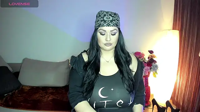 Snapshot of Laura_sinner chatting on 01-25-25, 04:57 Laura sinner online show from 01-25-25, 04:57