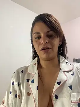 Snapshot of Kataliina chatting on 12-02-24, 04:53 Kataliina online show from 12-02-24, 04:53