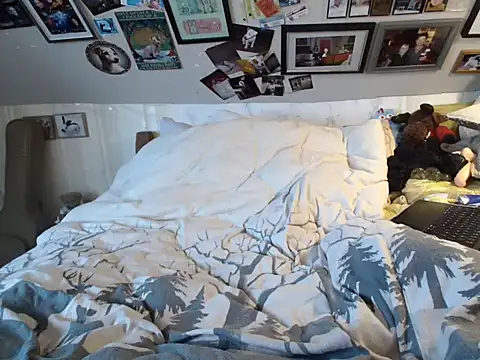 MaryG online show from 10-07-25, 10:12