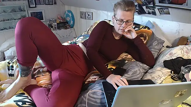 MaryG online show from 03-17-26, 09:12