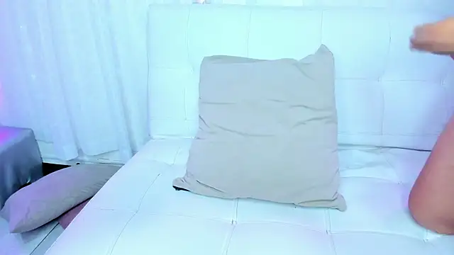 Snapshot of Litzy1_ chatting on 02-15-26, 07:51 Litzy1 online show from 02-15-26, 07:51