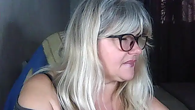 Diana 49 online show from 10-31-25, 09:54